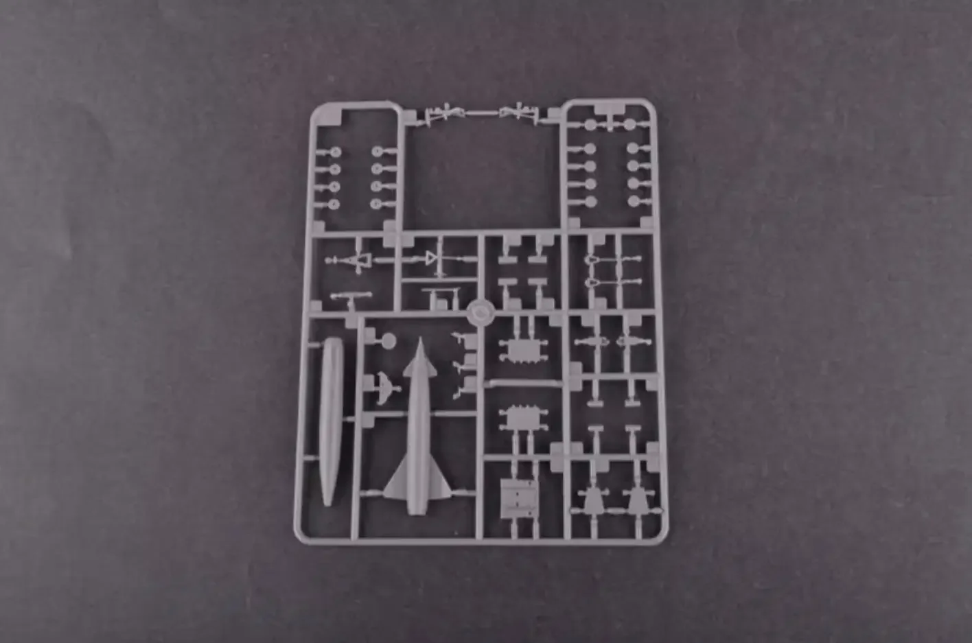 Пластиковая модель самолета Trumpeter 03931 1:144 Avro Vulcan B.Mk 2