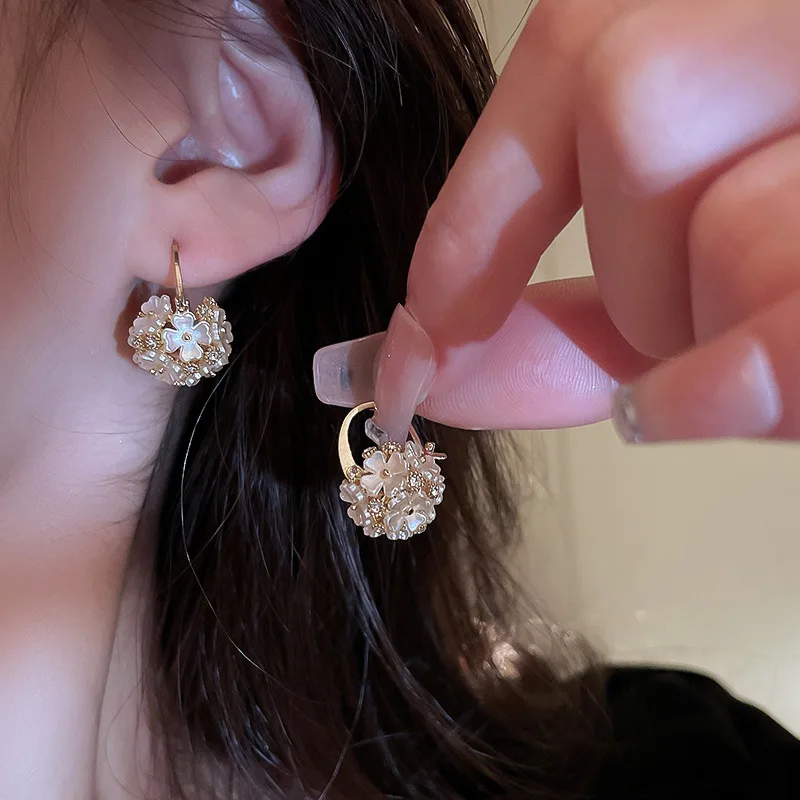 

KAITIN Flower Inlaid Diamond Round Ball Women Earrings Korean Fashion Temperament Ear Buckle Light Luxury Hoop Earrings Female