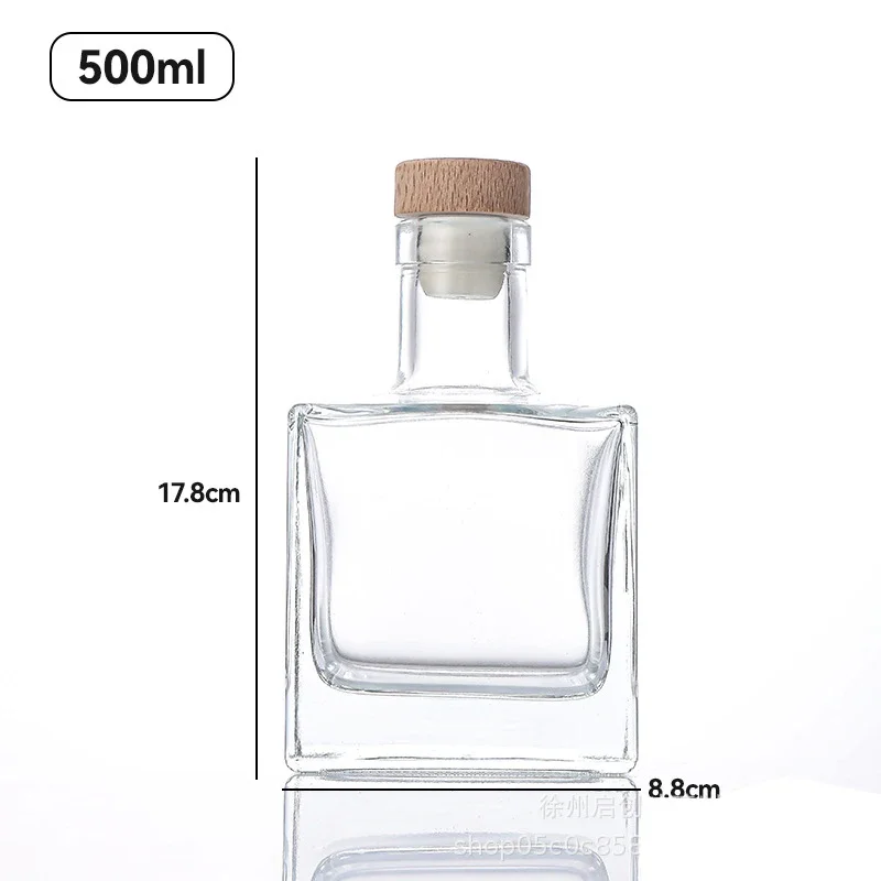 

Квадратный стеклянный декантер для виски