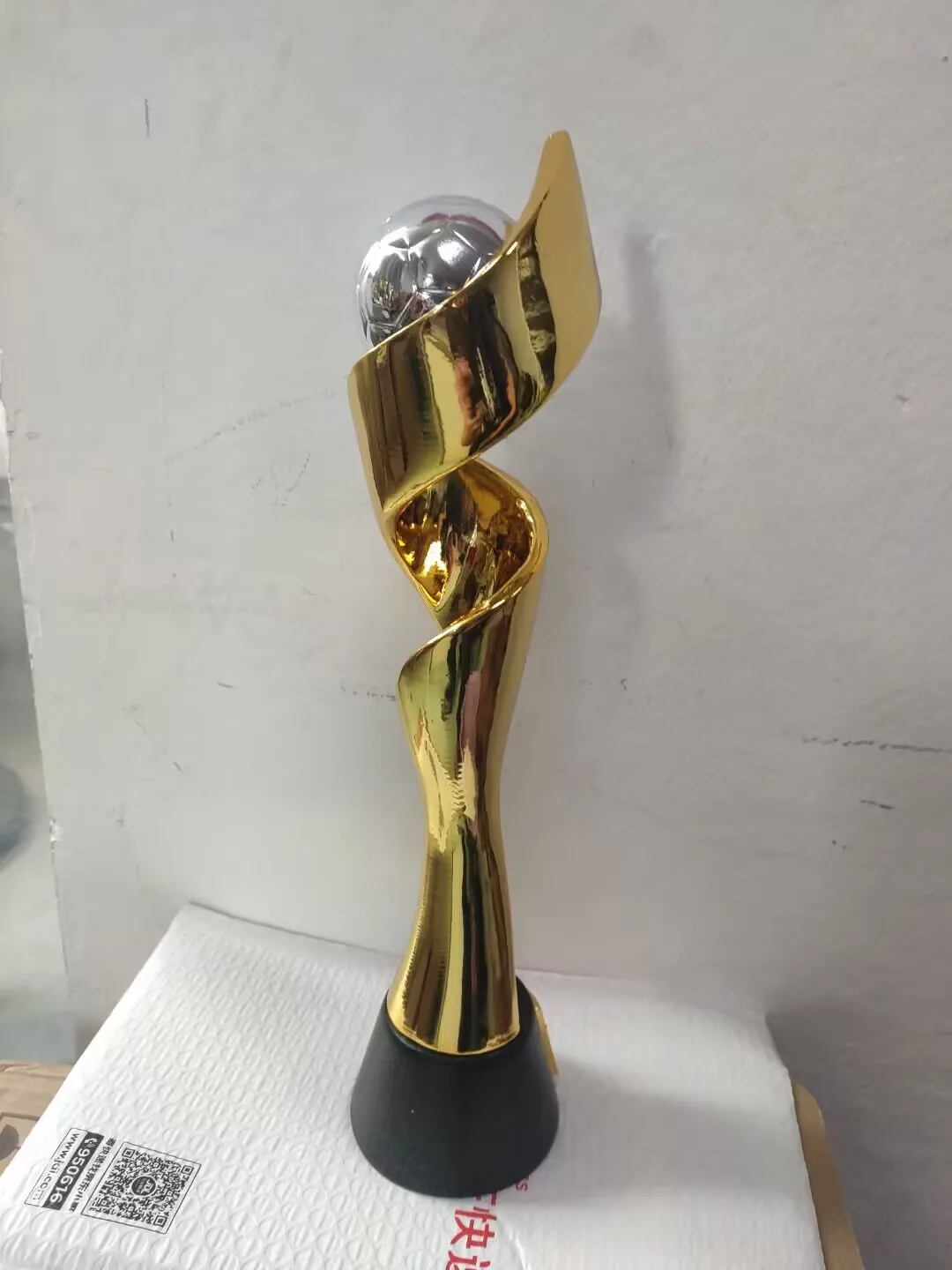 

2023 Free shipping full size 38cm world woman trophy cup 2023 Football Champion Award