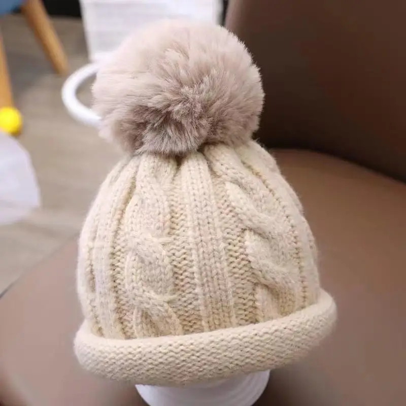 

Boys Girls Christmas Knitted Hats New Fashion Cute Ball Thick Hat Baby Lovely Accessories Children's Winter Hat Kids Solid Caps