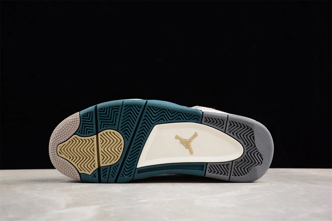 кроссовки Nike Air Jordan 4 Premium “Pony Hair” Спортивная обувь для активного отдыха