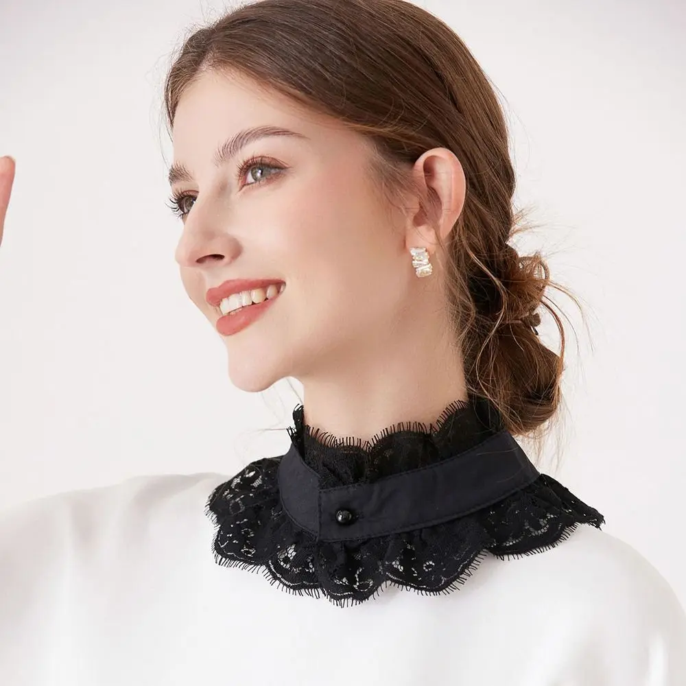 Искусственный кружевной воротник черный/белый