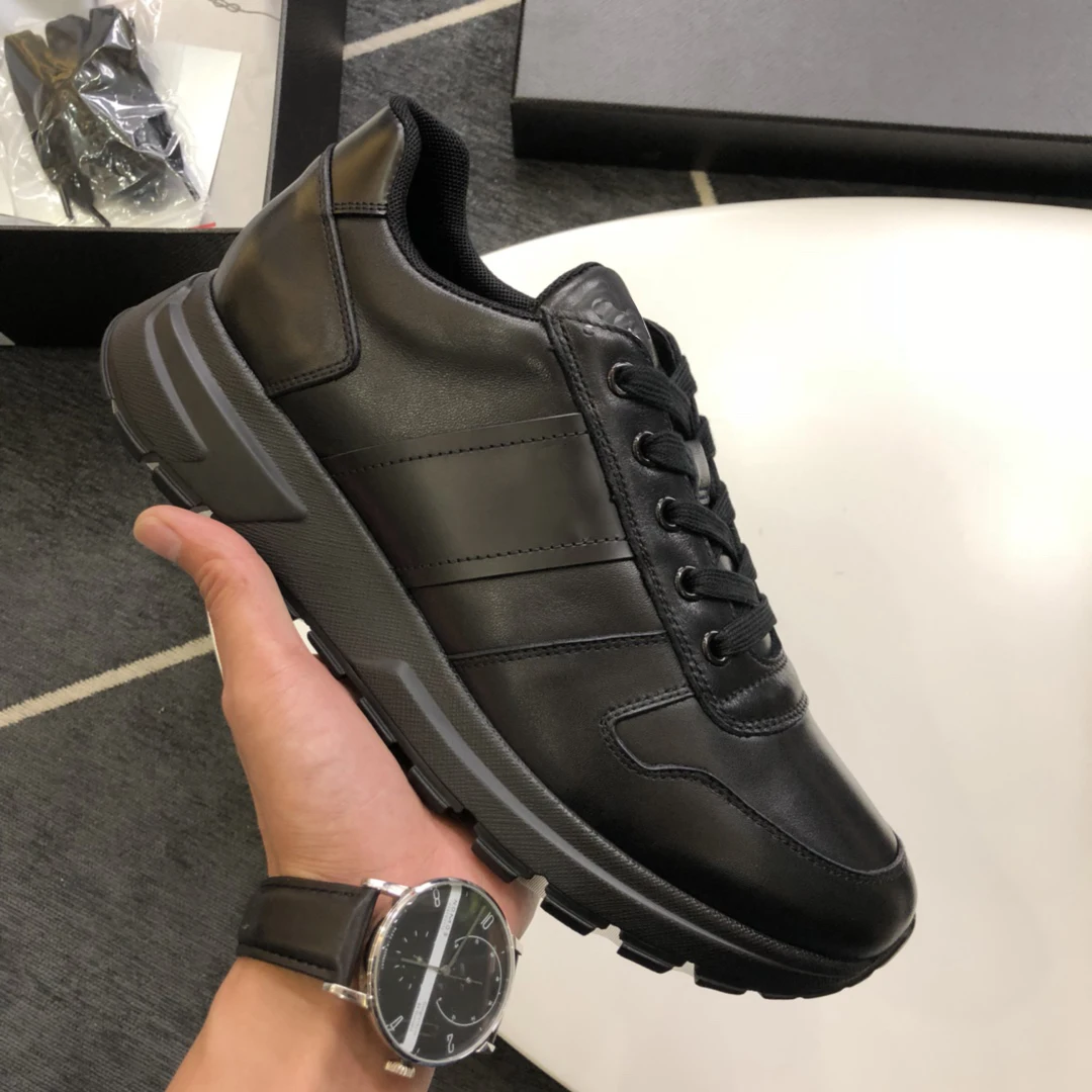 

Luxury designer, high grade, top craft men's leisure style!