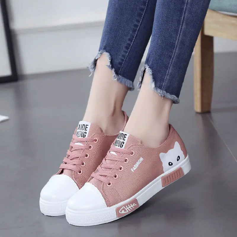 Women Canvas Shoes 2021 Spring Cartoon Cat Women Casual Shoes Comfortable Flat Vulcanize Shoes Women Sneakers White Shoes