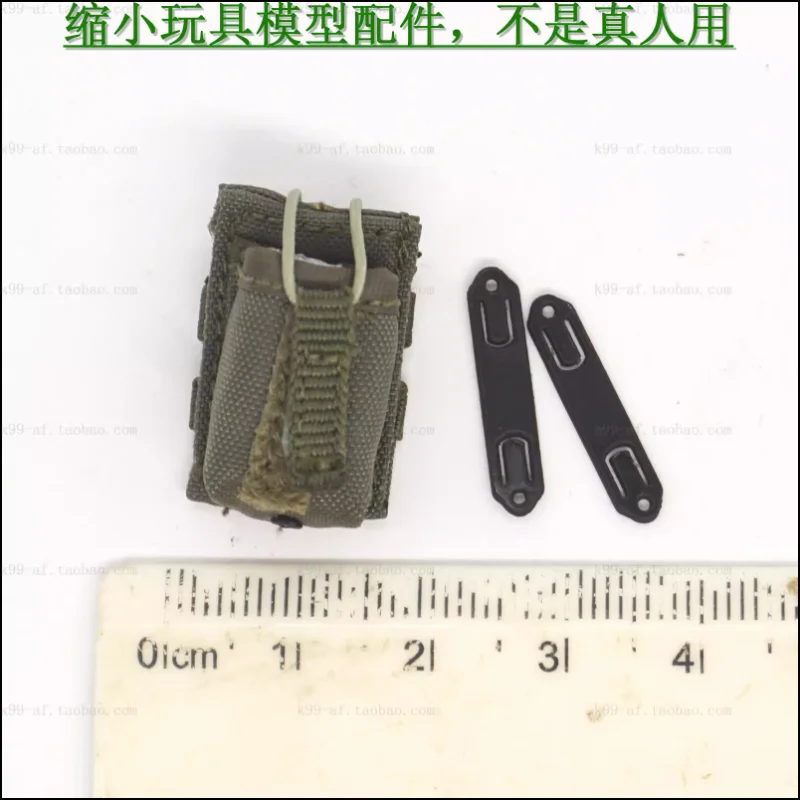 

DAM 78093 1/6 Scale Soldier Russian SVR Small Radio Package Model For 12'' Figure