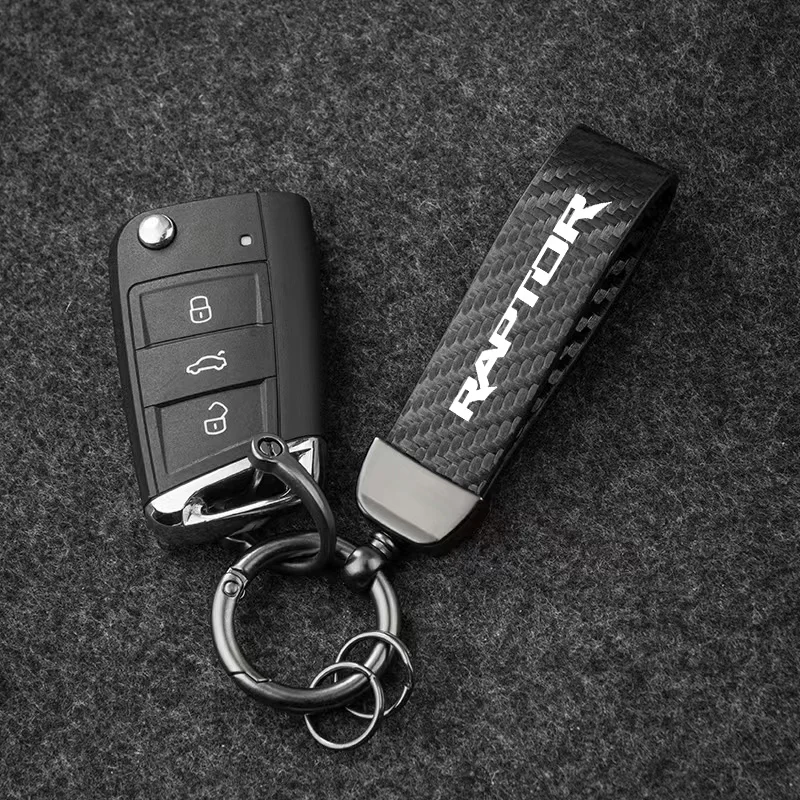 Keychain Carbon Fiber Car Zinc Alloy Keyrings Luxury for Ford RAPTOR Logo Focus KUGA ST Fiesta Car Accessories