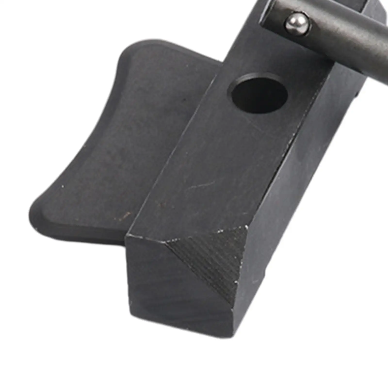 Инструмент для удаления герметика сепаратора насосов двигателя. Средство