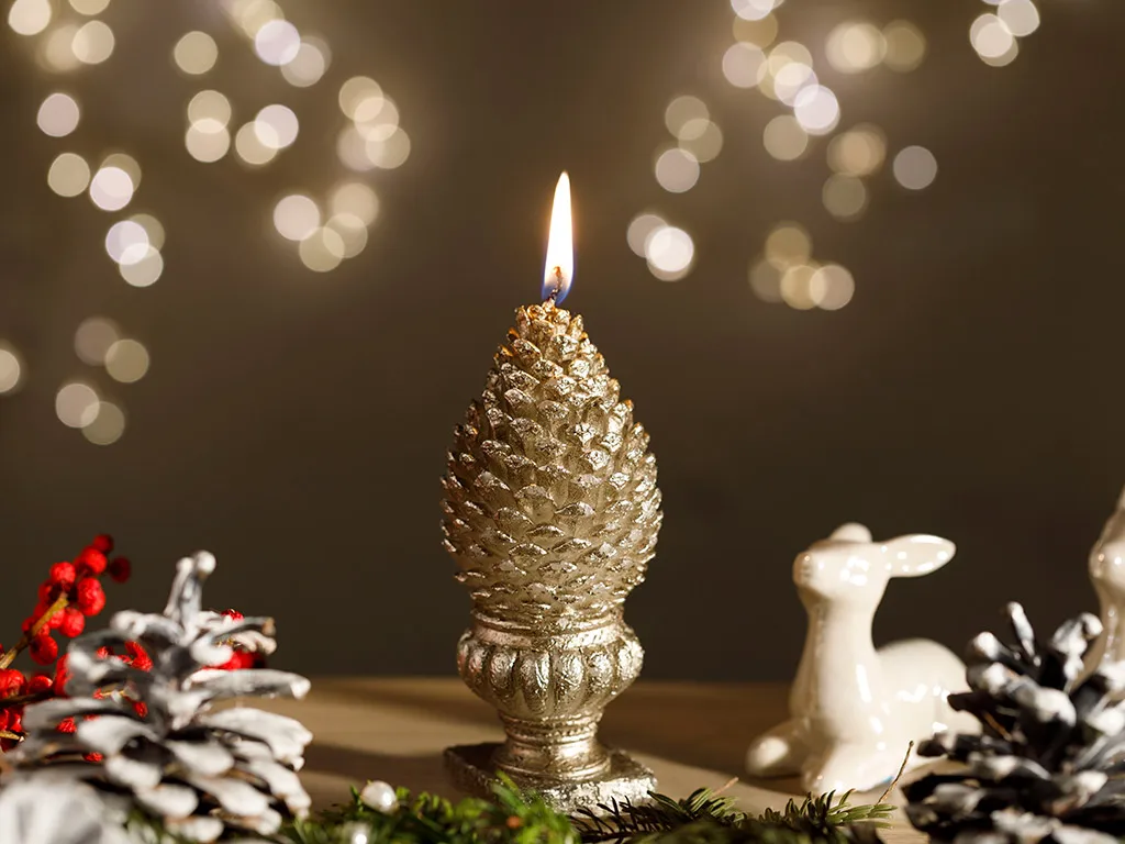 

Рождественская декоративная свеча LaModaHome из парафина, 6x12 см, новогодняя специальная серия, центральные части стола