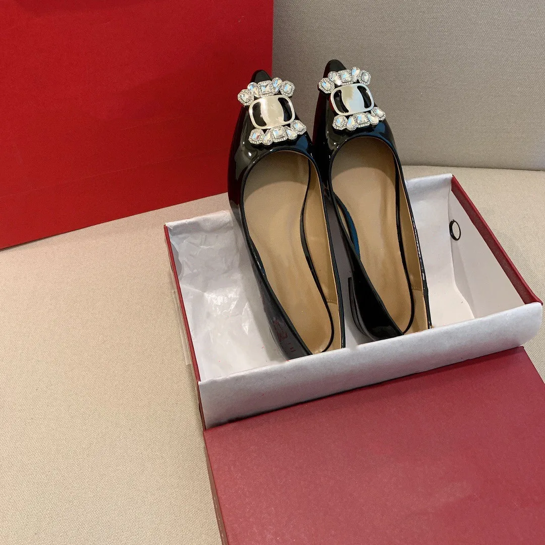 Black Patent Crystal Women's Flats Pointed Toe Fashion Mature Concise 2022 Ladies Casual Shoes Slip On Large Size 40 41 Shofoo