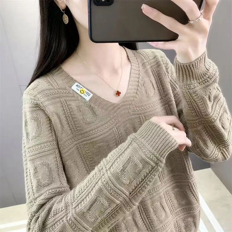 

Spring Hollow Out V-neck Knitted Sweater For Women's Fashion Casual Loose Fitting Sweater For Autumn New Westernized Top