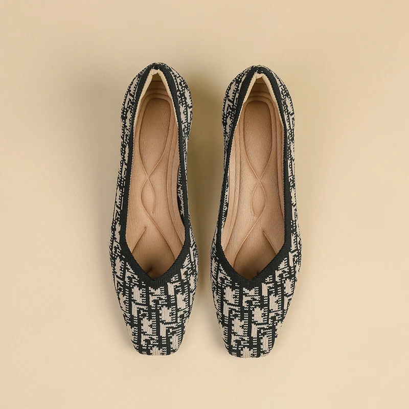 Женские туфли на одинарной платформе с квадратным носком и неглубоким толстом