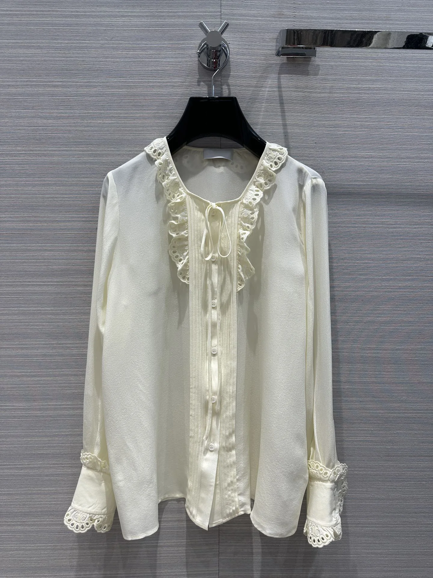 

New for early fall! Vintage French elegant silk white shirt! 100% silk texture, streamer bow tie with age reduction11/