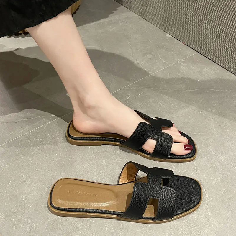 

2022 summer new fashion web celebrity slippers joker pure color flat sandals