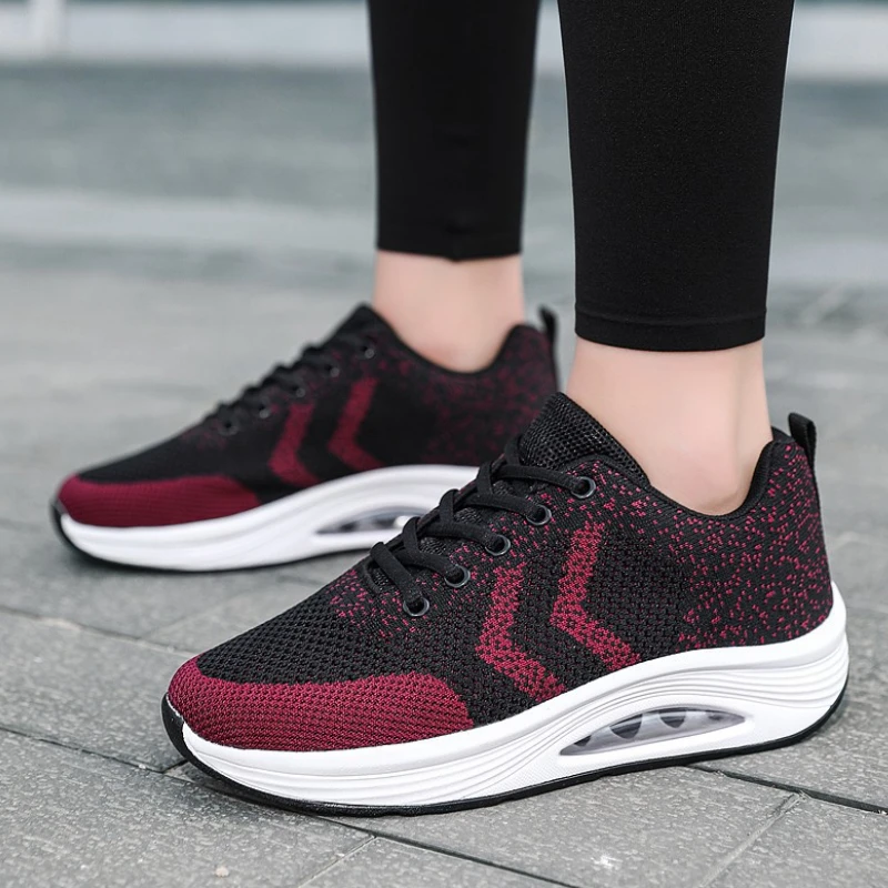

Женские нескользящие кроссовки, дышащая сетчатая спортивная обувь на платформе, с воздушной подушкой, Повседневная Уличная обувь для бега, ...