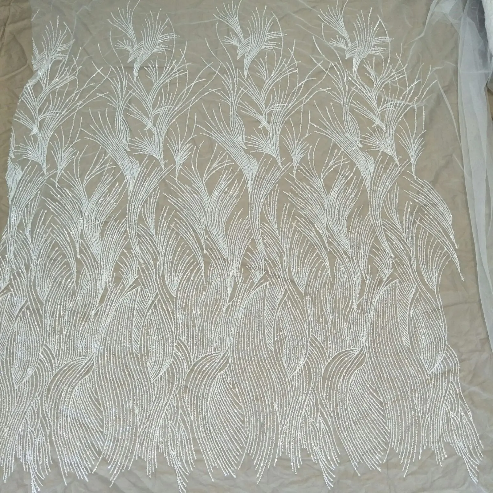 Модное кружевное платье цвета слоновой кости свадебное с бисером кружевная