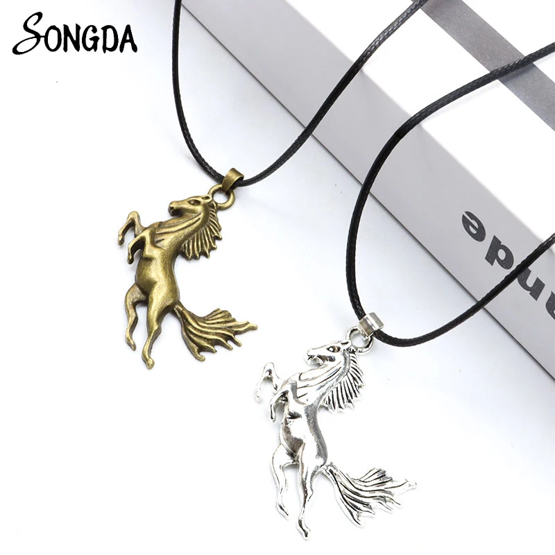 

Animal Running Horse Steed Necklace for Women Men Punk Polished Pendant Necklace Chains Alloy Metal Fashion Jewelry Wholesale