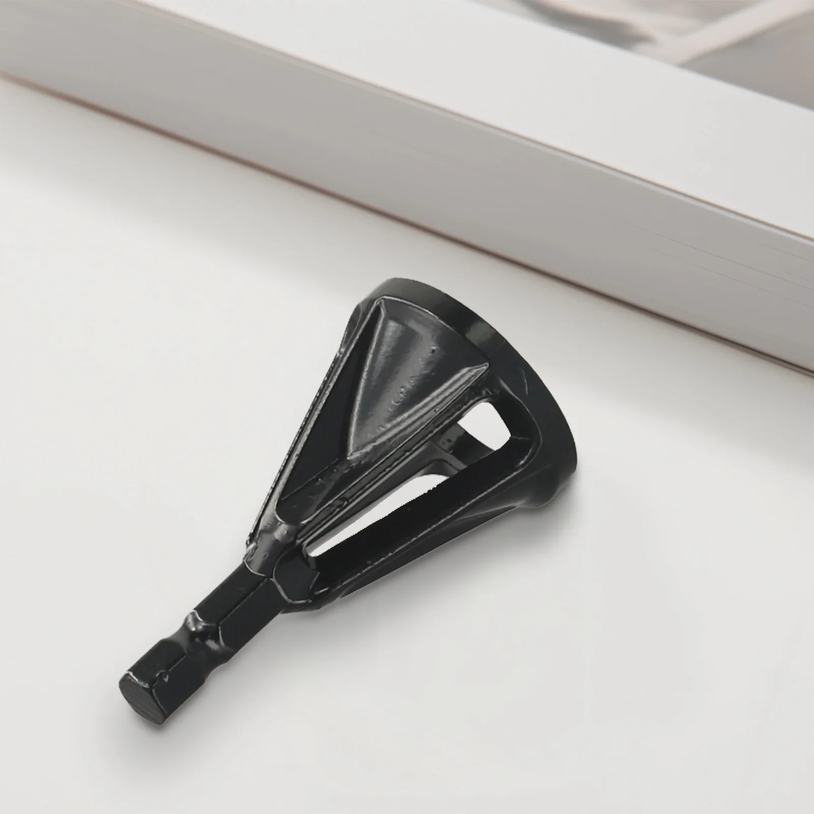 Инструмент для снятия заусенцев с внешней фаской CR12 MOV Материал Шестигранный