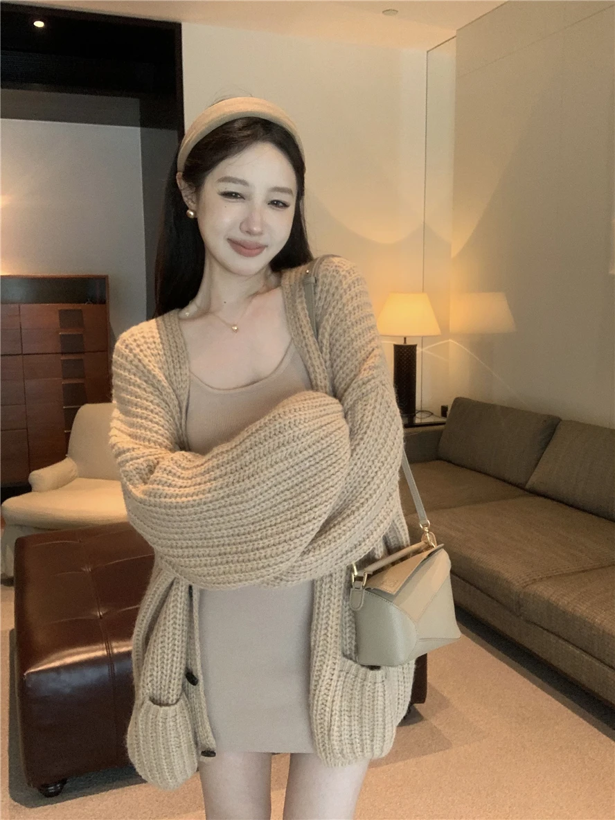 Толстый свитер цвета хаки с v-образным вырезом верхняя одежда женский