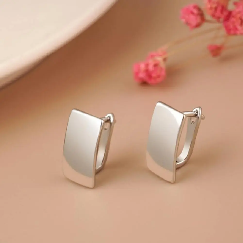 

Creative Personality Gold Color Women's Earrings Metal Geometry Shiny Rectangular Glossy Earrings for Women Engagement Jewelry