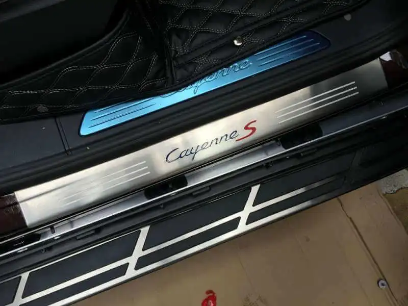 Накладка порога передняя левая (внутренняя), Porsche (Порше)-CAYENNE (03-10) - А