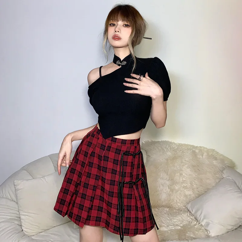 

t shirt for womenDark irregular off-the-shoulder slim top retro red plaid skirt fashion suit