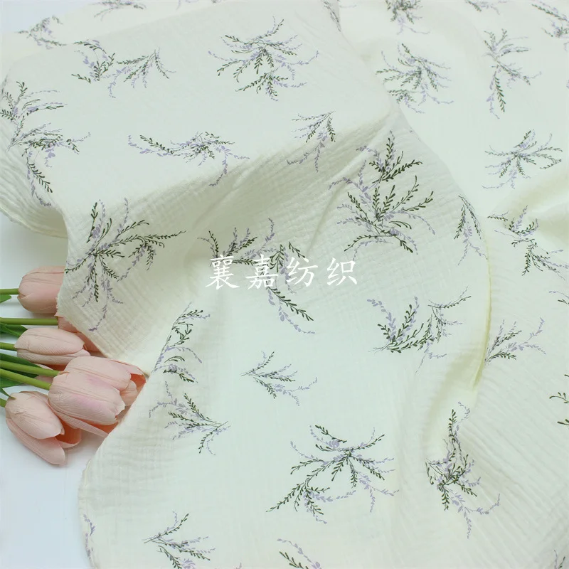 Двойной марлевый креп маленький цветок детская одежда пижамы ткани для домашней