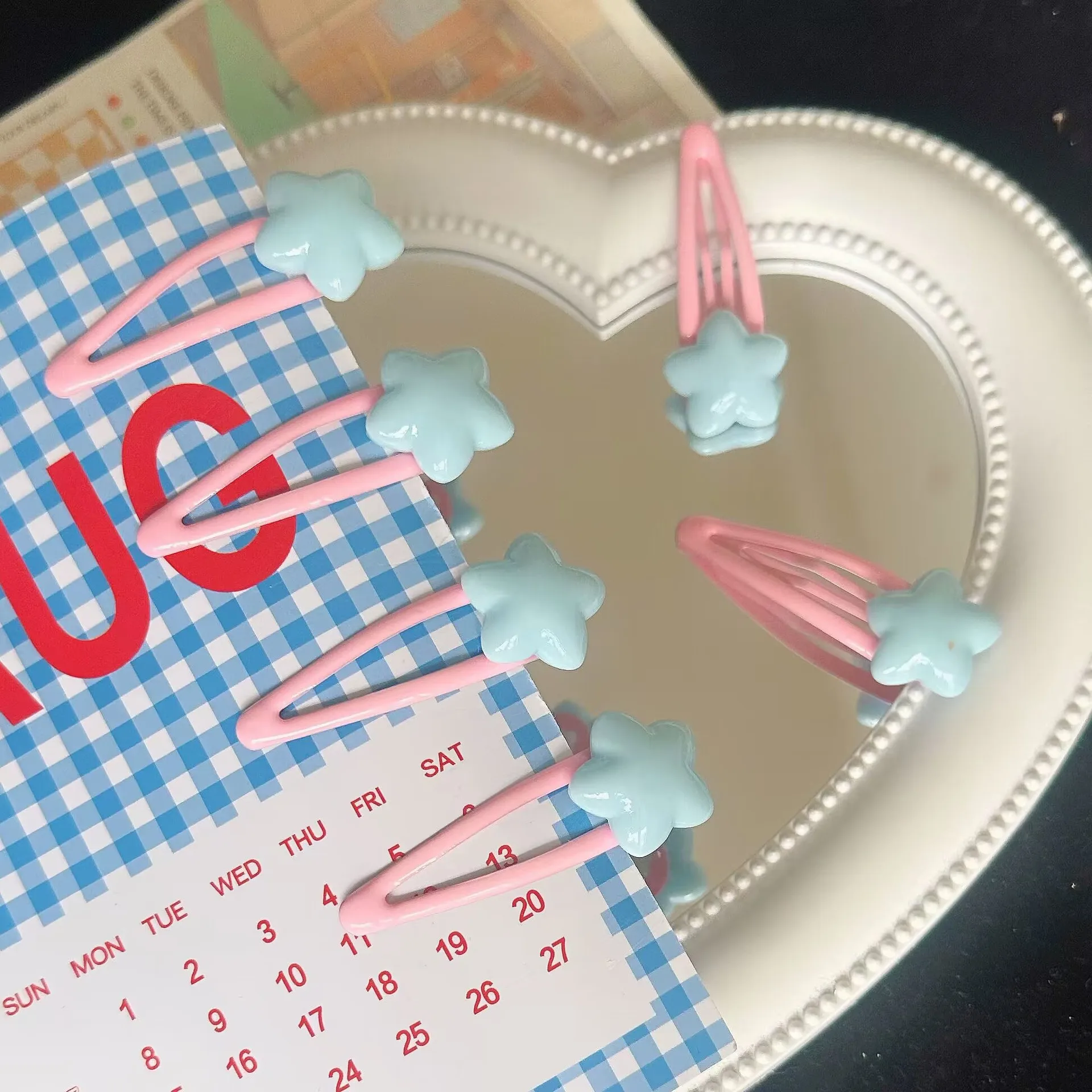 

New cartoon cream blue star hairpin cute sweet wind girl side bangs clip headdress. hair accessories hair clips for women