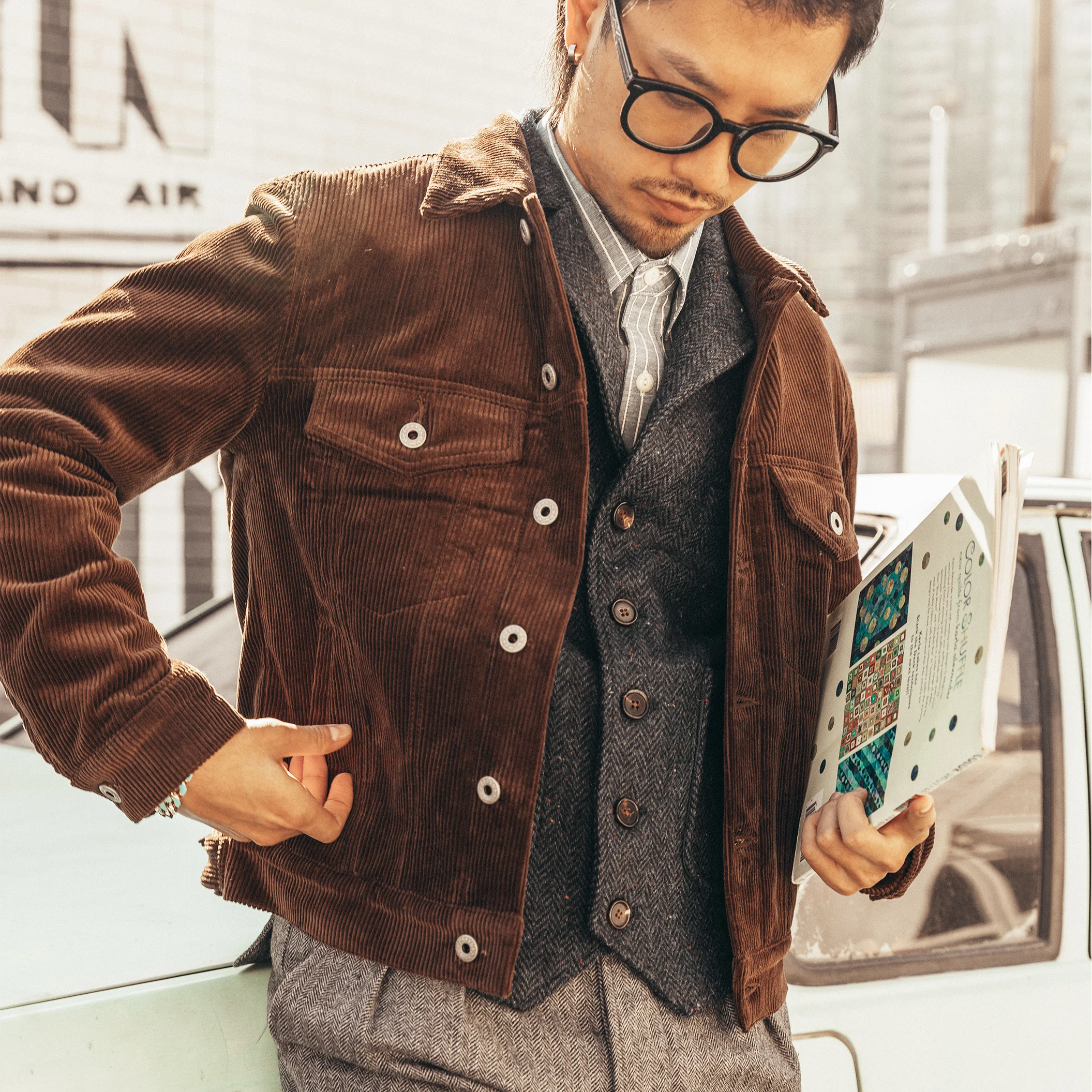 

Big US Size Super Quality Cotton Jacket Casual Stylish Corduroy Coat
