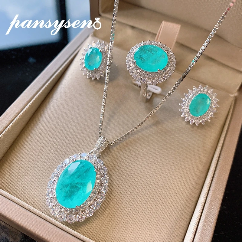 

Комплект из колье, серёг и кольца, из серебра 100% пробы