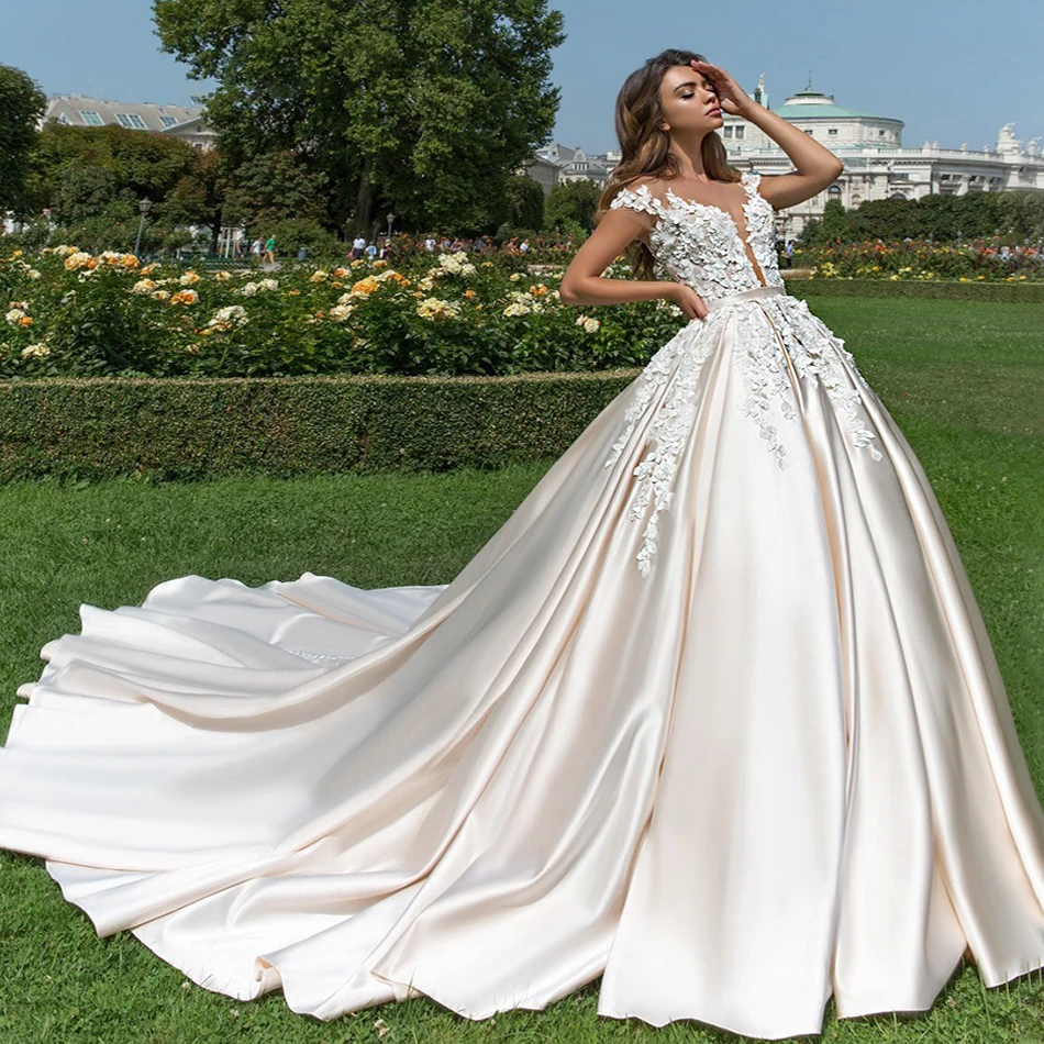 

VLLUSISA A-Line O-Neck Short Sleeve Bridal Gowns Illusion Lace Satin Wedding Dresses