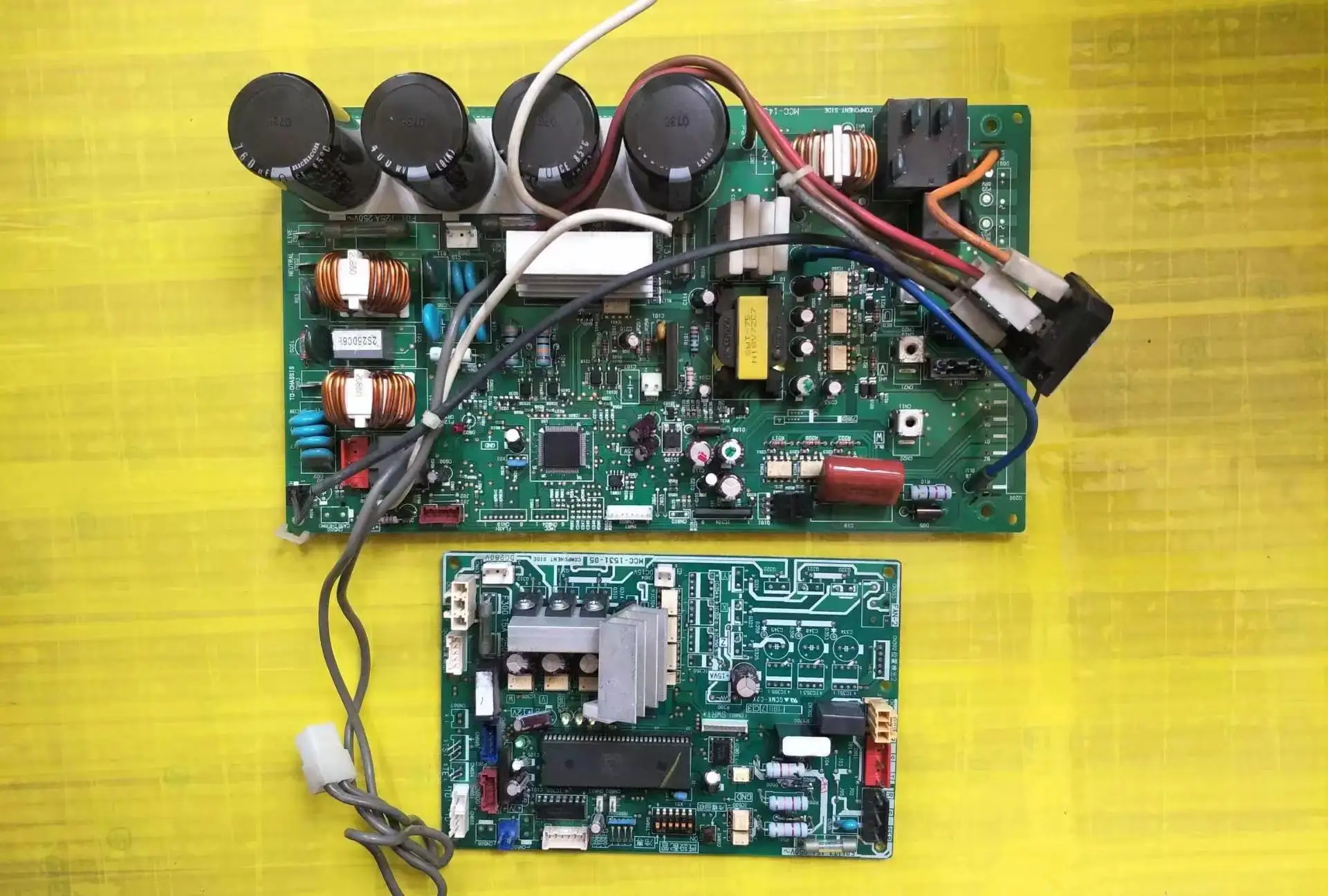 Б/у печатная плата для кондиционирования воздуха