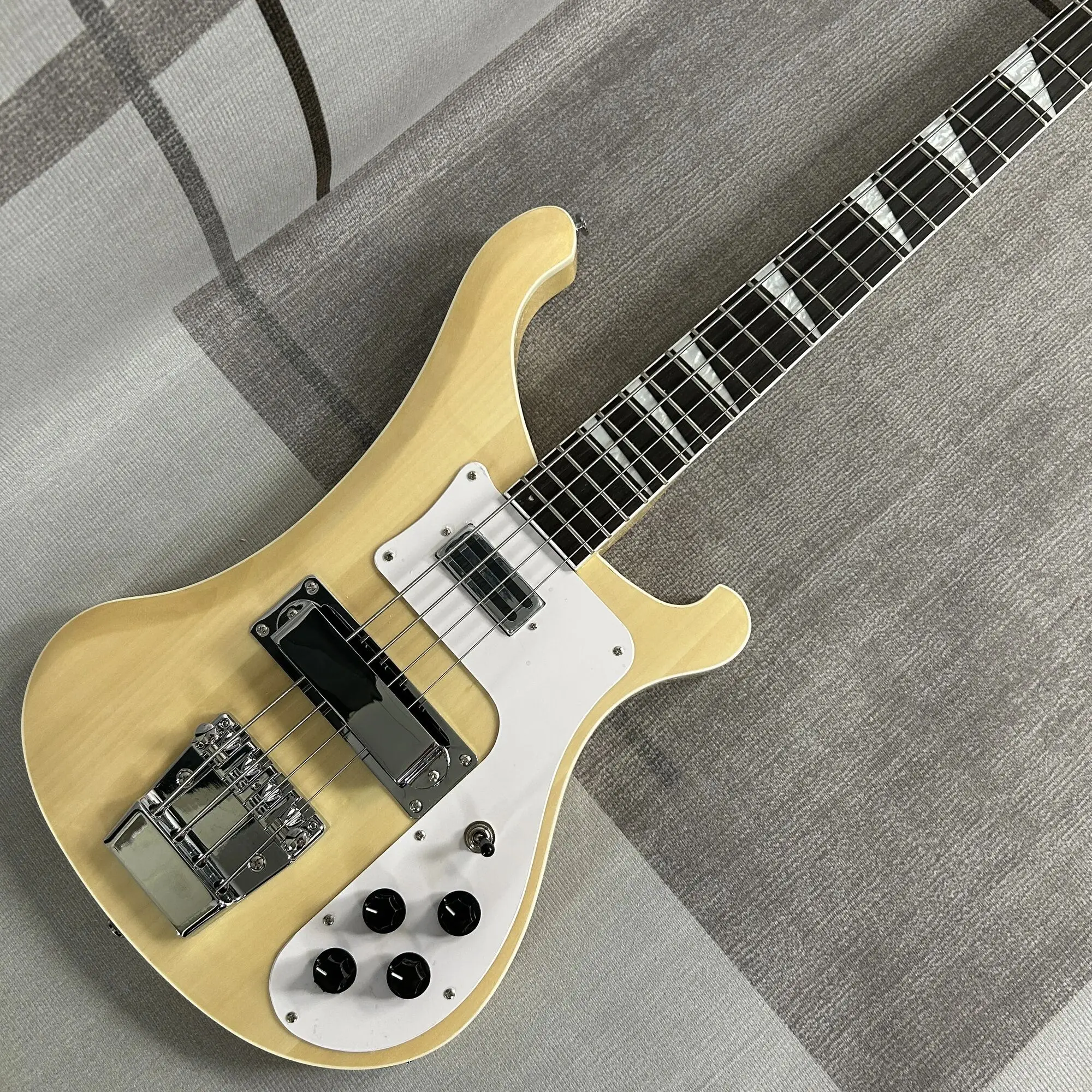 Rickecker 4003 электрическая бас-гитара корпус из липы цвет бурливуд подставка