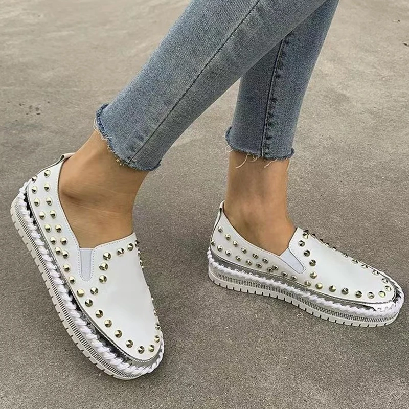 

Platform Flats 2022 Women Autumn New Black Shoes Women Loafers Slip on Boat Shoes Rivet Designer Casual Pu Leather Oxfords