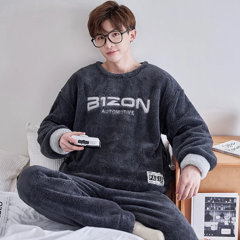 FUNISHI Winter Pajamas Plus Size 4XL Cartoon Men's pijama Loose Version Pajama Set Inspissate Flannel Pullover Sleepwear