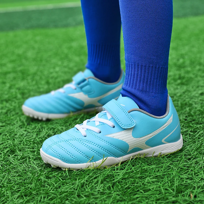 High quality Kids Football Shoes Children Sneakers Boys Indoor Soccer Shoe Cleats Football Boots Turf Sneakers chuteira campo