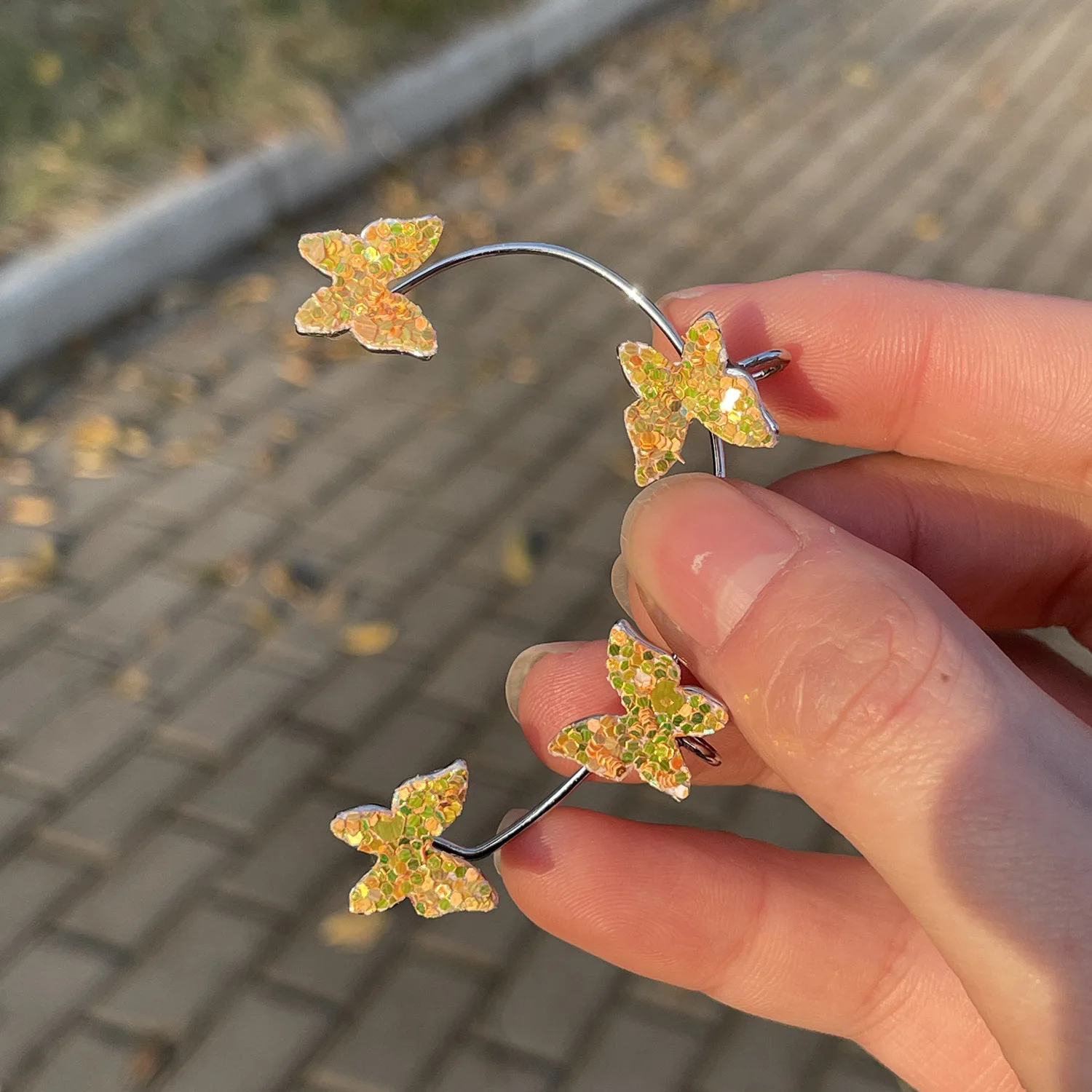 

Glitter Butterfly Ear Clips Ear Cuff for Women Girls No Piercing Shining Sequins Ear Bone Clip Earrings Wedding Female Jewelry