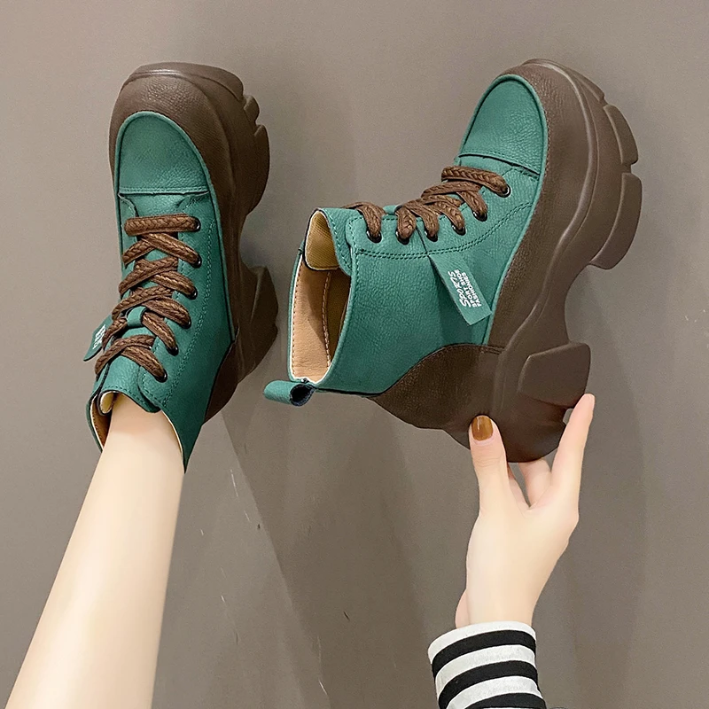 Женские кроссовки на танкетке винтажные повседневные кожаные туфли платформе и