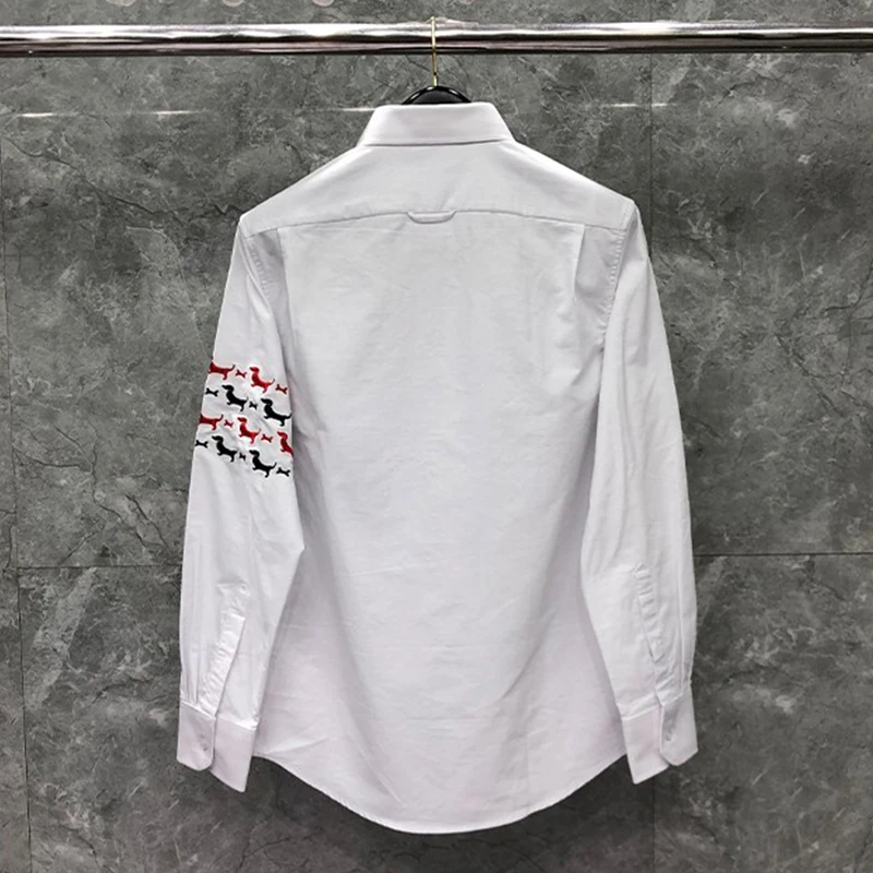 TB THOM Men’s Long Sleeve Sateen Dress Shirt Style with Buttoned Cuffs Shirttail Hem Fashion Brand Animal Embroidery Design Tops
