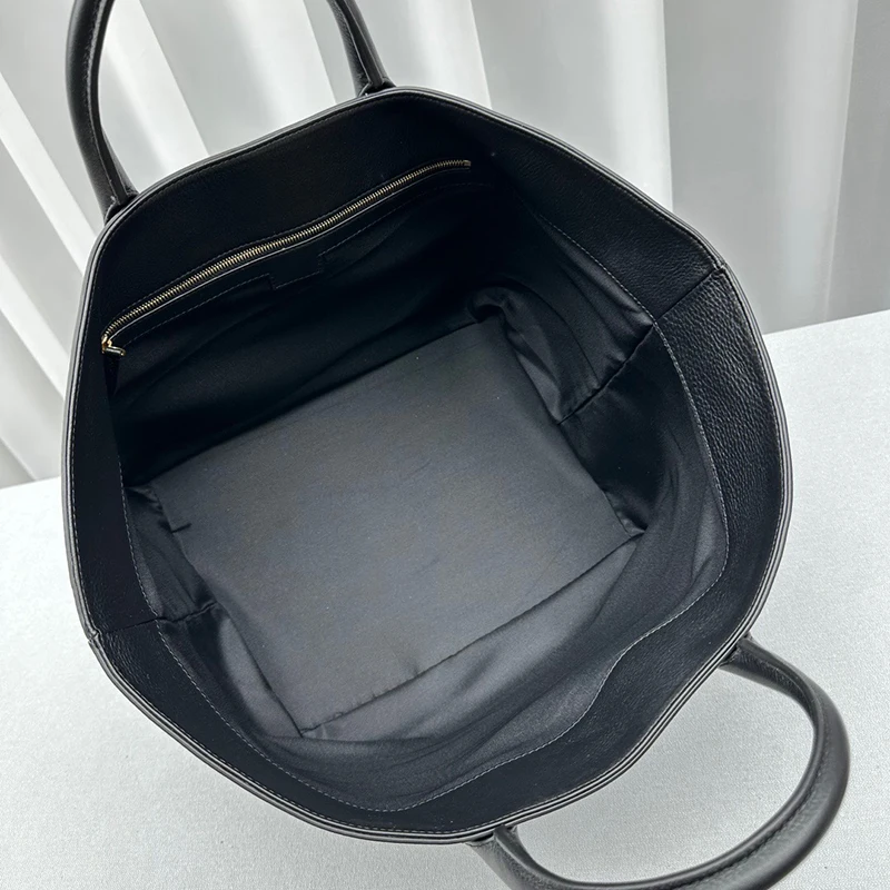 Рисунок 2 - 2023, модная летняя сумка через плечо