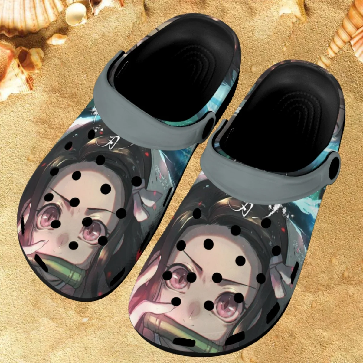 

Сандалии Kamado Nezuko уличные с принтом демонов, дизайнерские тапочки с мультяшным рисунком, удобные нескользящие тапочки для взрослых и детей