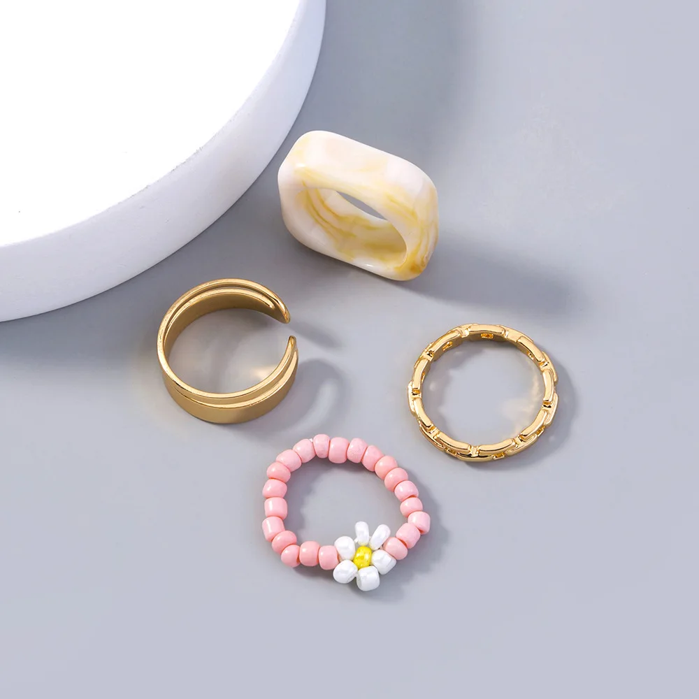 

2022 Ins Hot Sale Resin Daisy Rings Set Pink Fashion Bead Rings For Cute Women Jewelry