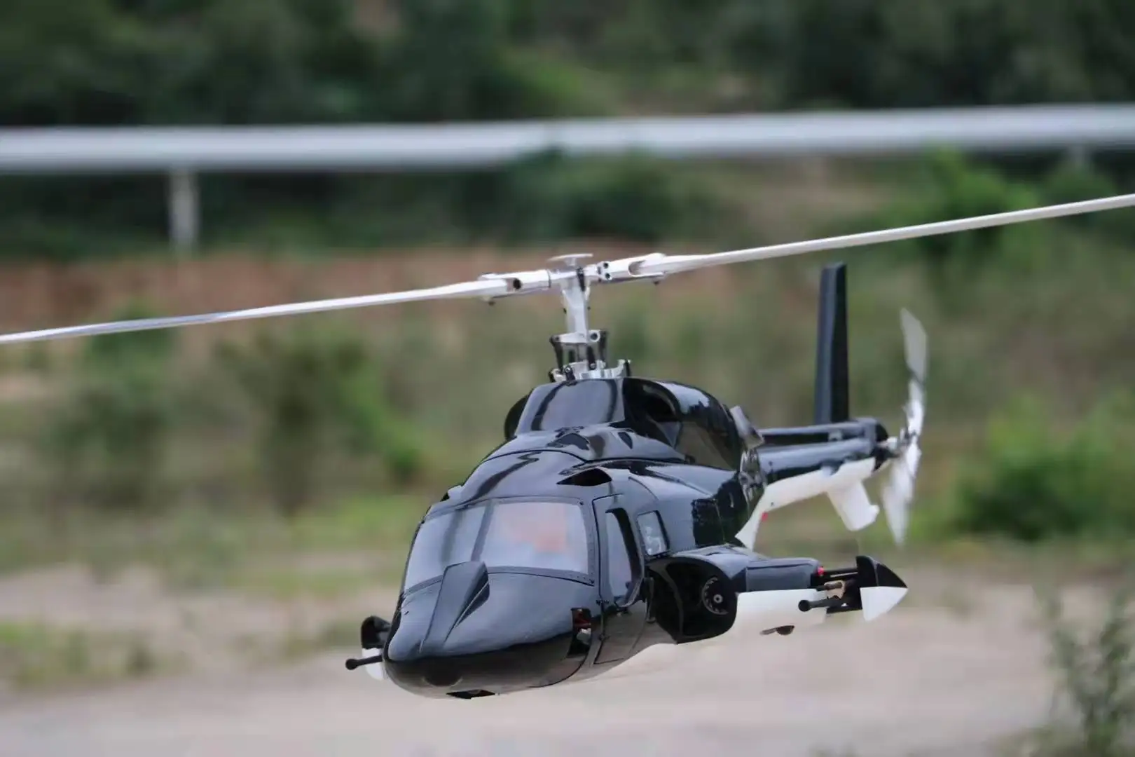 Фюзеляж для вертолета Bell 500 Airwolf масштаб 222 |