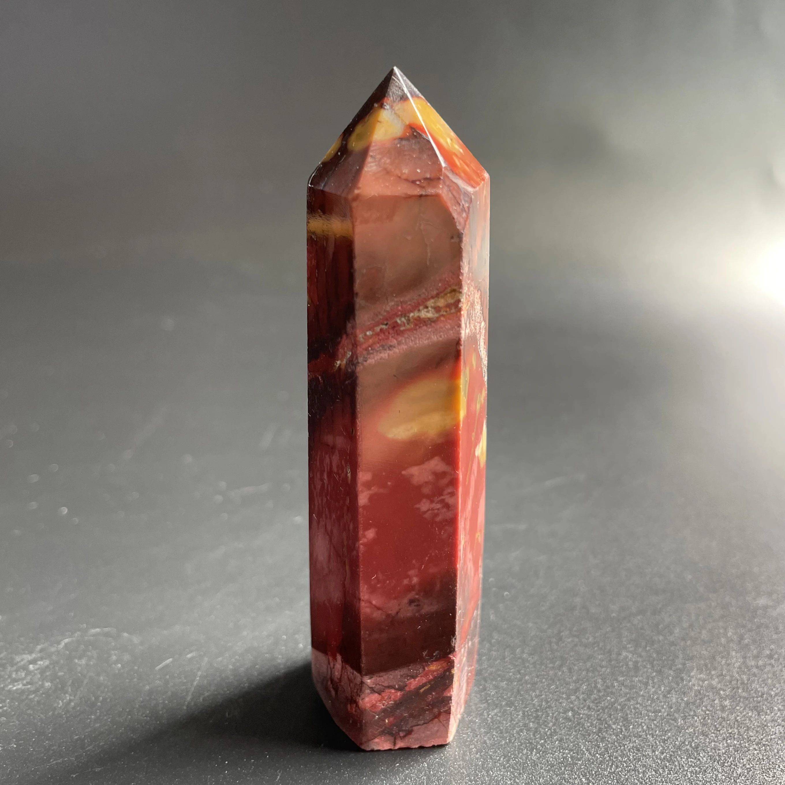 

Кристальная башня из желтой яшмы