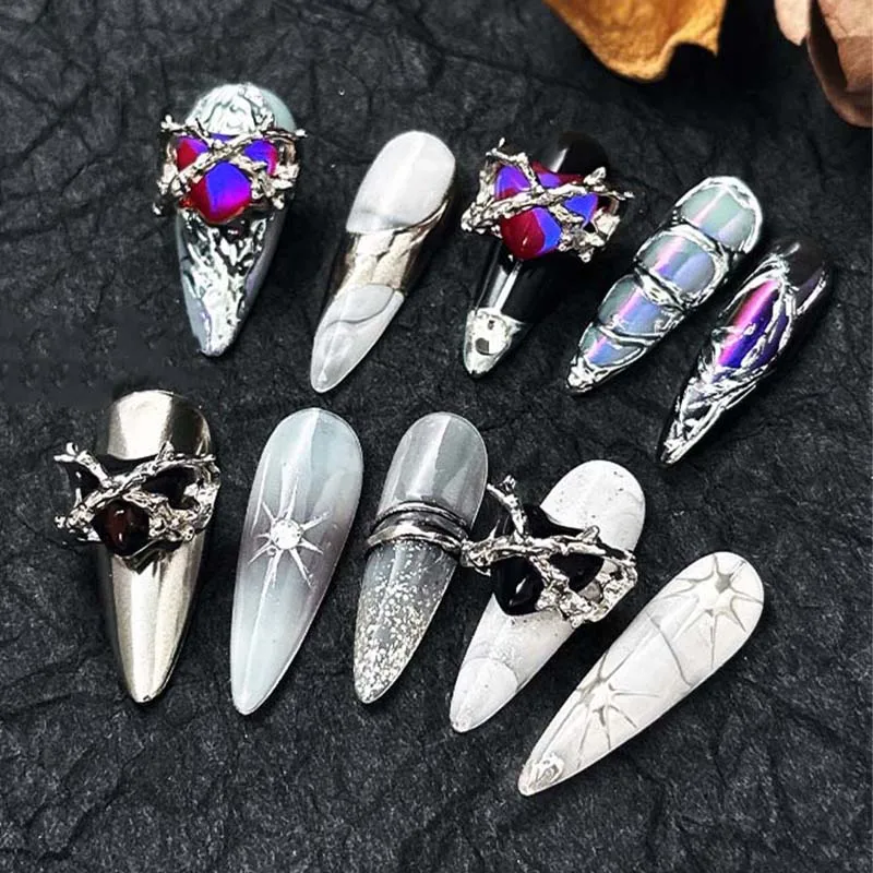 

3pcs Halloween Funny Heart Nail Art Charms Y2K 3D Around Crystal Nail Decoration DIY Vintage Nails Jewelry Manicure Accessory