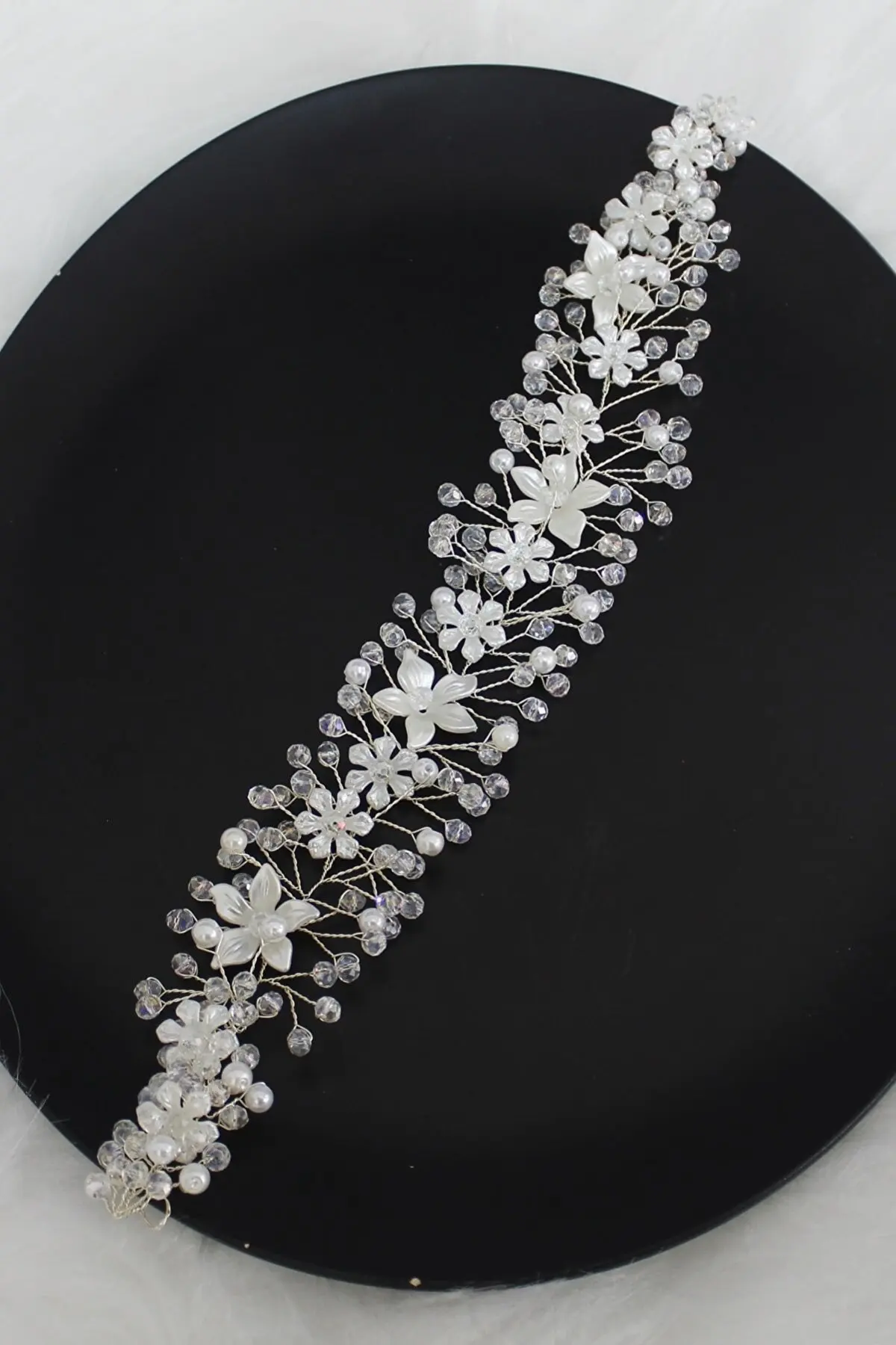 

Completely Hand-Made Crystal Cubic Zirconia Stylish And Elegant Wedding And Engagement Bridal Tiara And Hair Accessory Charming Bridal Tiara 2022 marriage