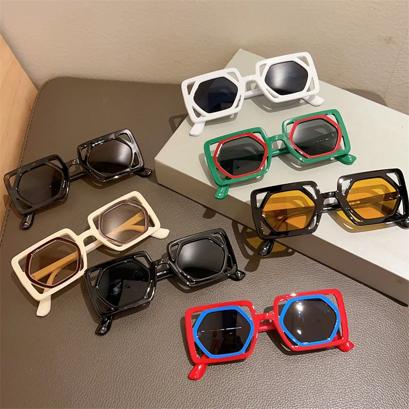 

Vintage Sunglass for Men Women Hollowed Square Shades Sun Glasses Polygon Lenes Luxury Brand Design UV400 Eyewear Accessories