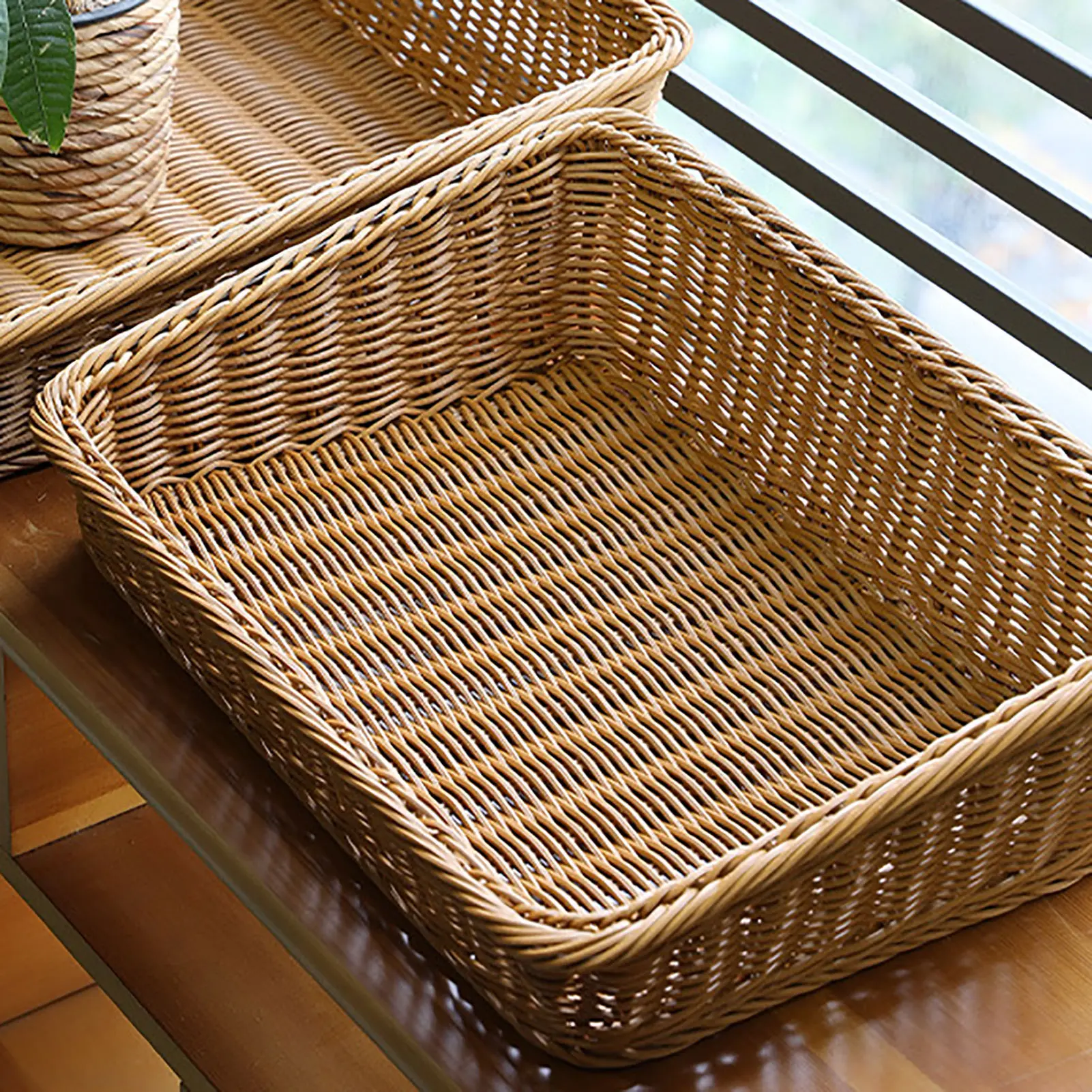 Artificial Rattan Wicker Hand-woven Storage Basket Tray Food Fruit Bread Snack Plate Bathroom Home Cosmetic Sundries Organizer