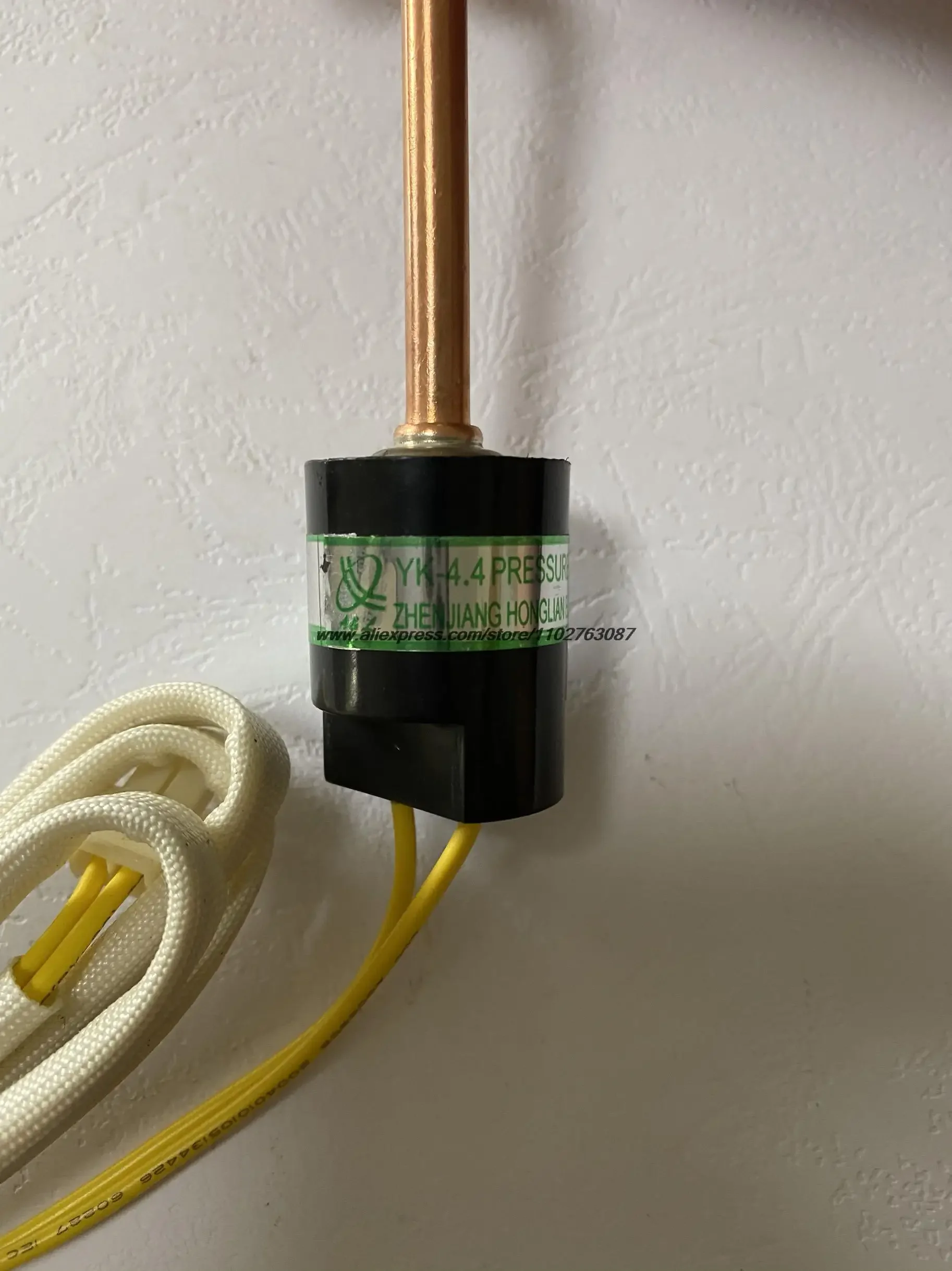 Контроллер давления типа Zhenjiang Honglian YK OFF 4 МПа НА 3 2 с проволочной сваркой белый