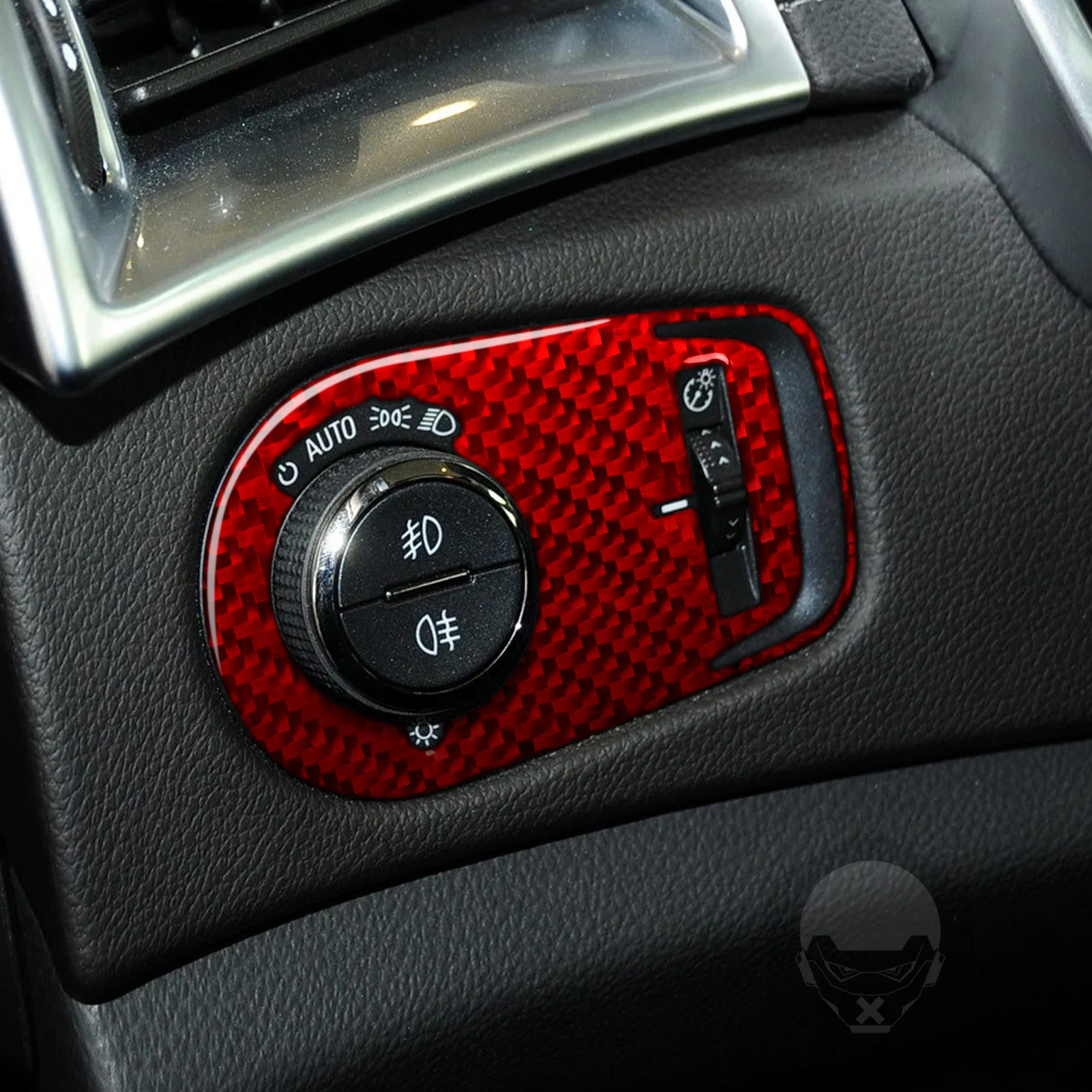 Фото Для CADILLAC SRX 2010-2012: Комплект накладок на переключатель фар, красные, из настоящего мягкого карбона, аксессуары для интерьера автомобиля, декоративные наклейки №1